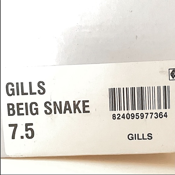 ♦️SOLD♦️Steve Madden Snakeskin Slip-On Sneaker - Picture 14 of 15